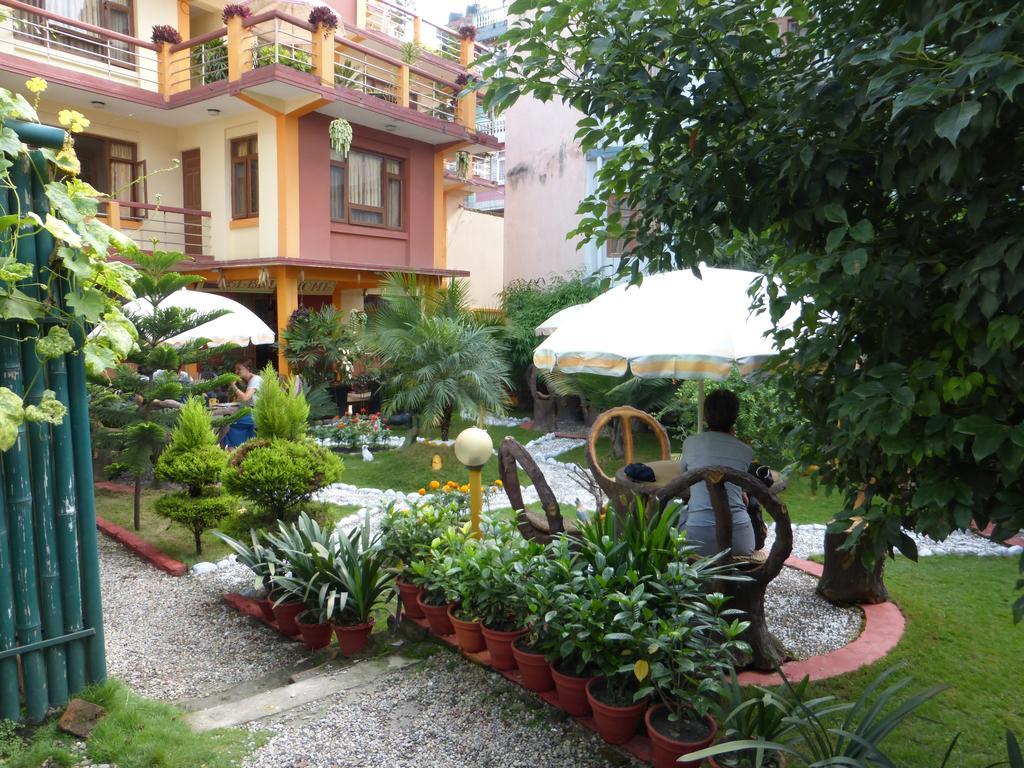 Elbrus Home Kathmandu Bagian luar foto