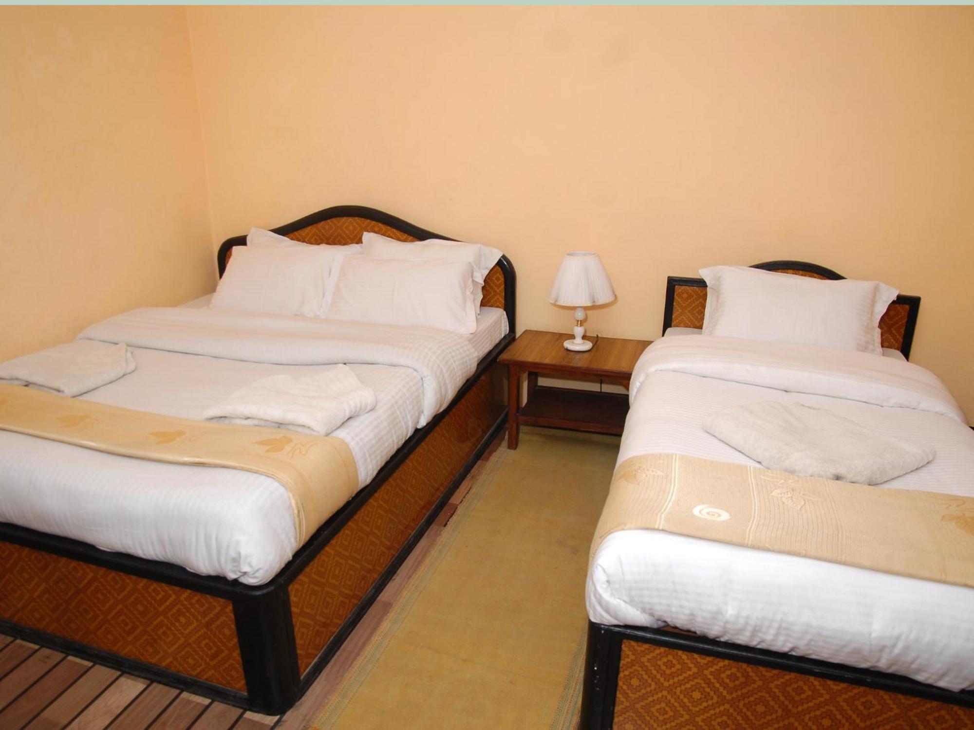 Elbrus Home Kathmandu Bagian luar foto