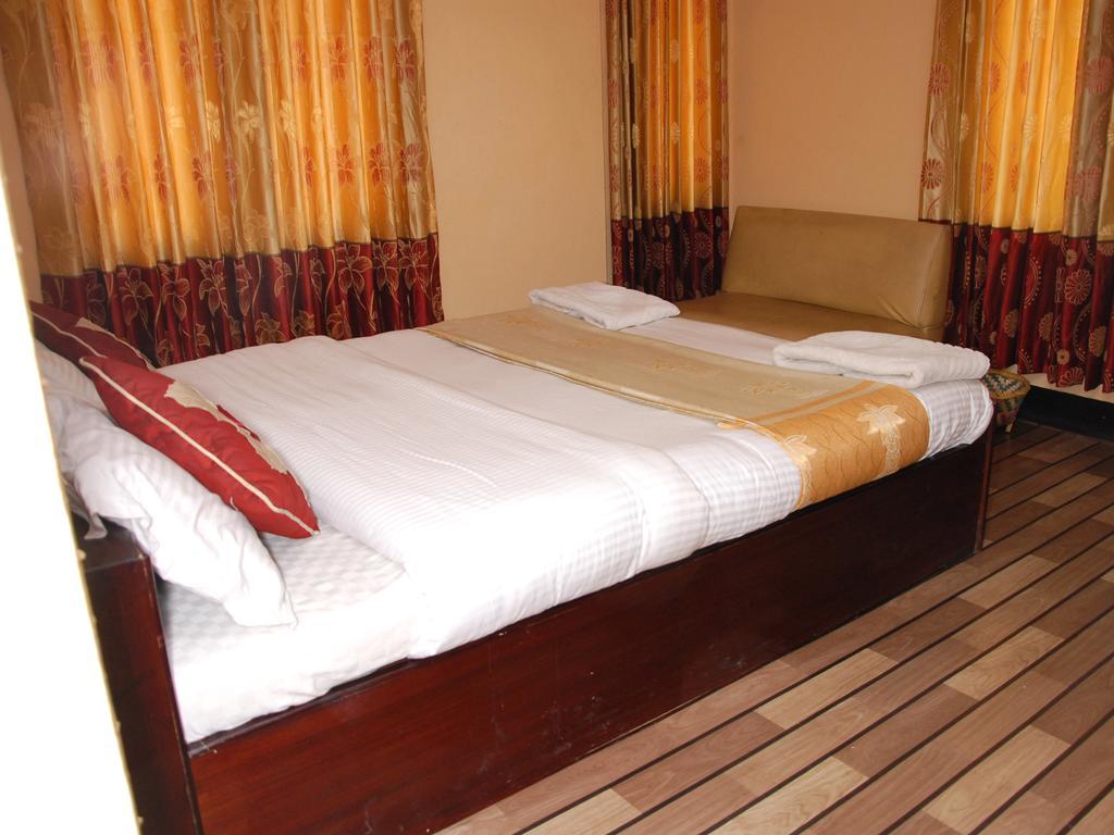 Elbrus Home Kathmandu Bagian luar foto