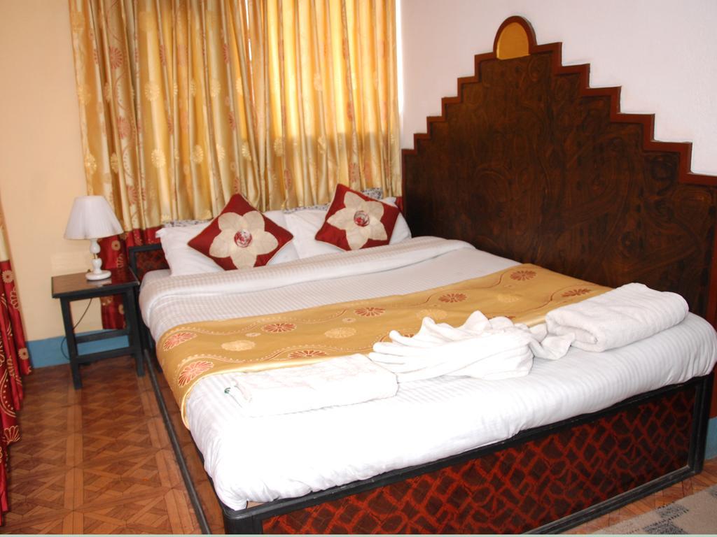 Elbrus Home Kathmandu Bagian luar foto