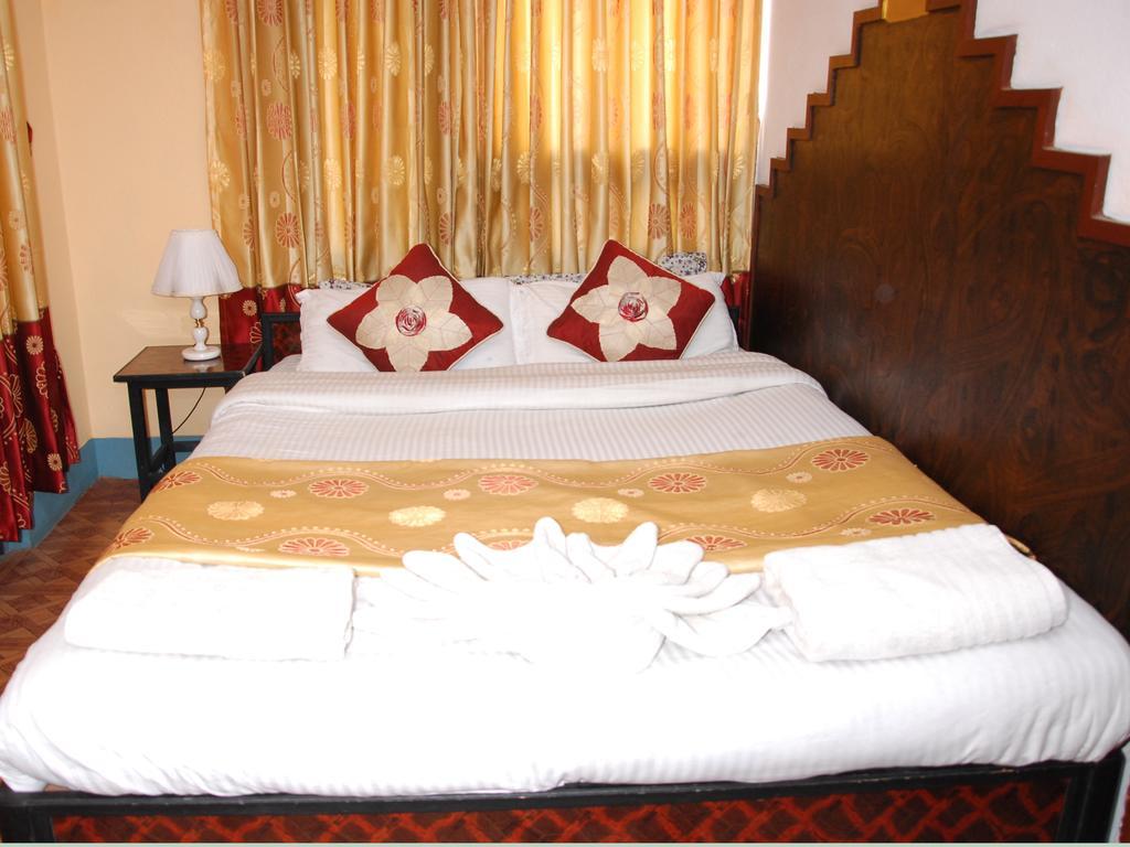 Elbrus Home Kathmandu Bagian luar foto