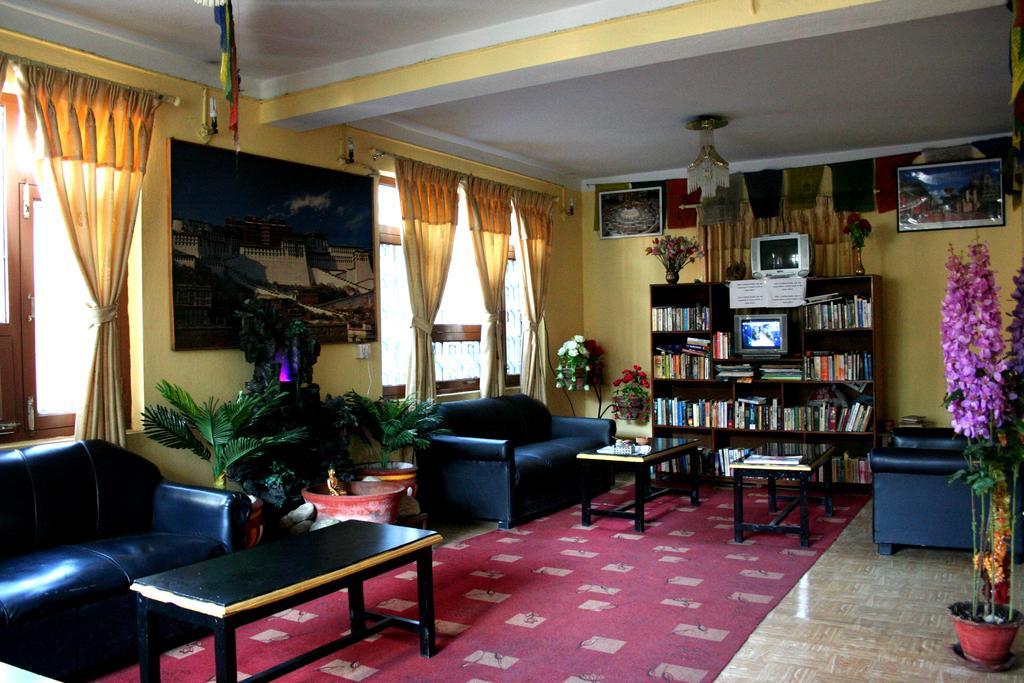 Elbrus Home Kathmandu Bagian luar foto