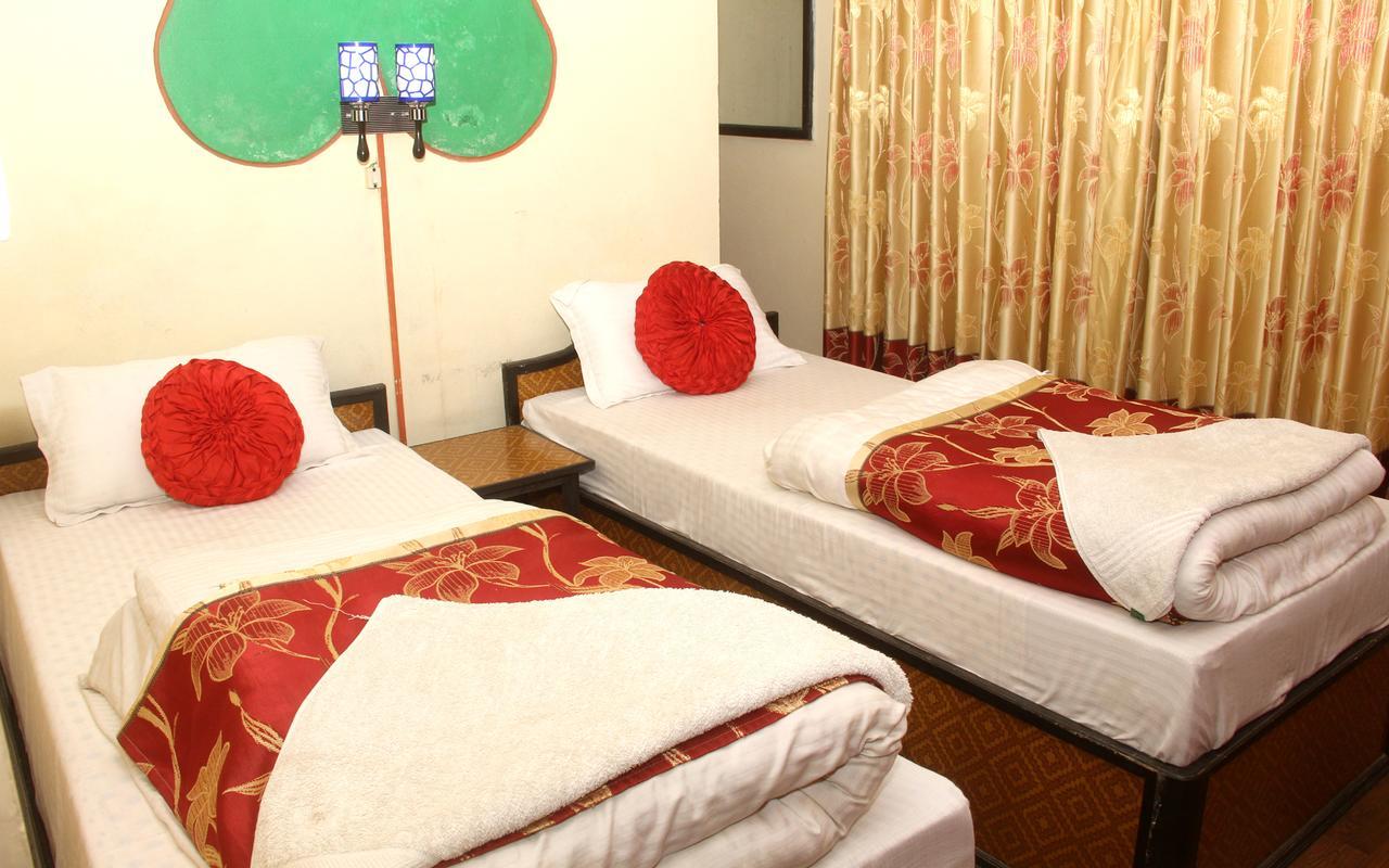 Elbrus Home Kathmandu Bagian luar foto